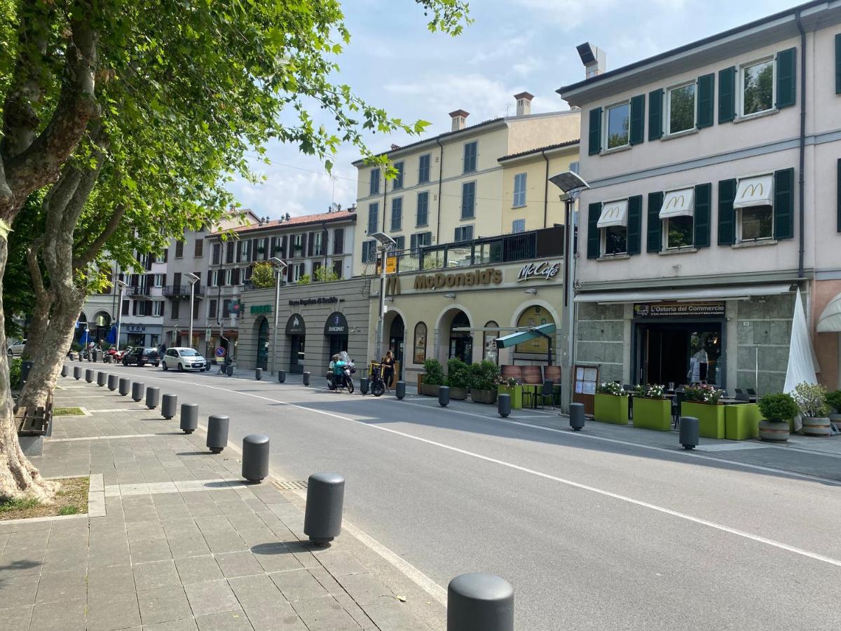 Love Loft Casa Vacanza Lecco Exterior foto